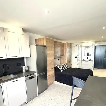220, Heliopolis Ab, Village Naturiste Cap D'agde Agde